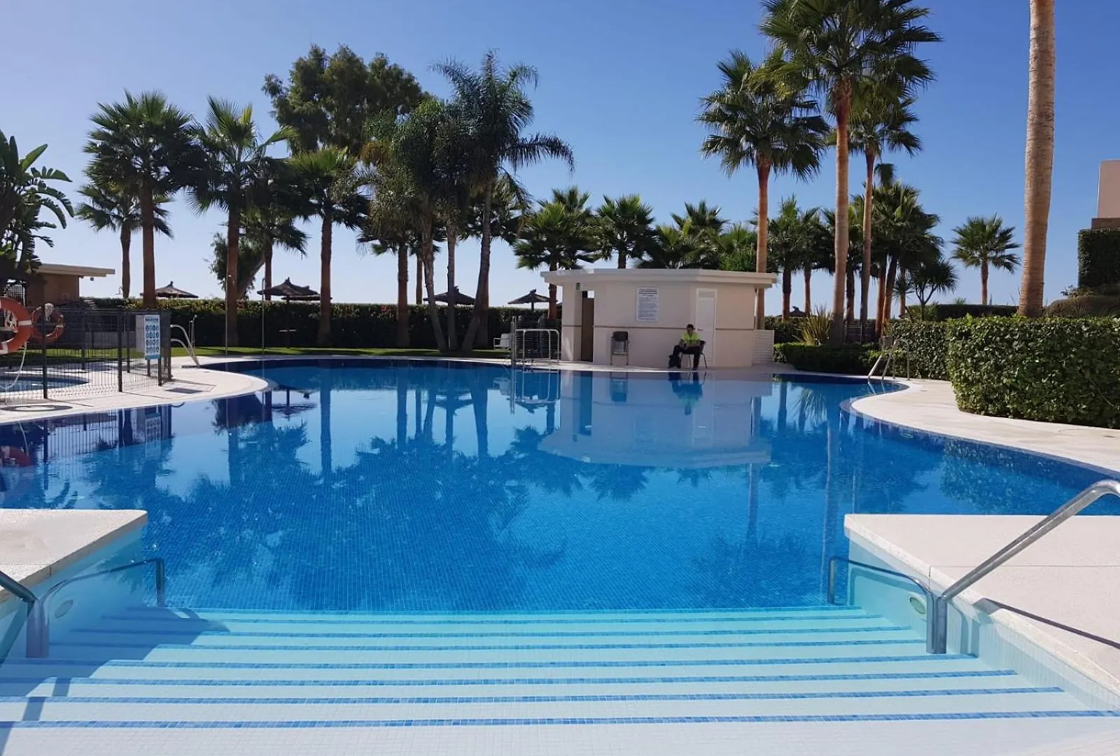 Apartamento Butique Bahia De La Plata Con Piscina Privada Estepona