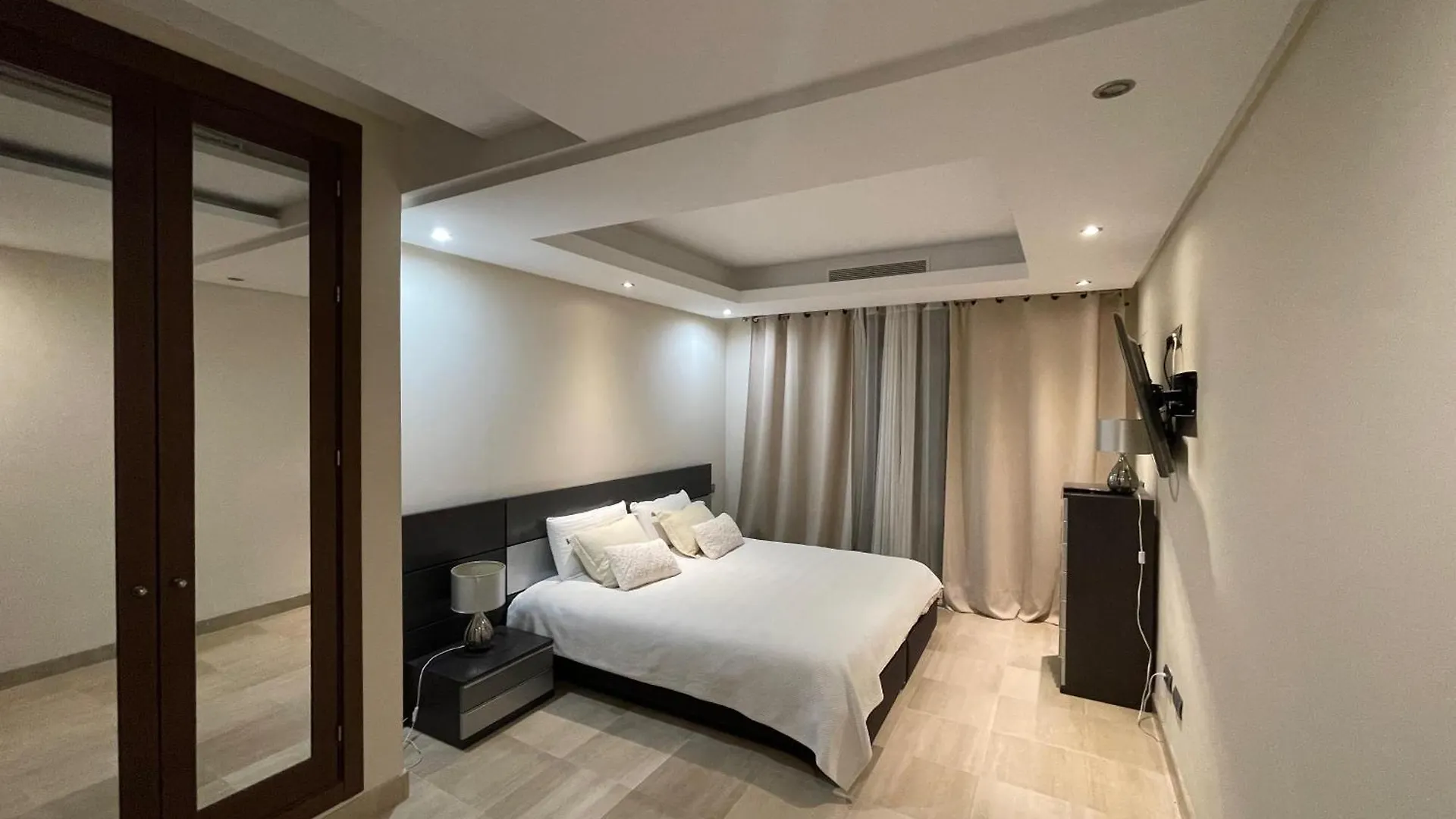 Apartamento Butique Bahia De La Plata Con Piscina Privada Estepona 0*,  Spanien